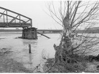 Crveni most. Ostaci nakon nakon poplave 1990. godine 1